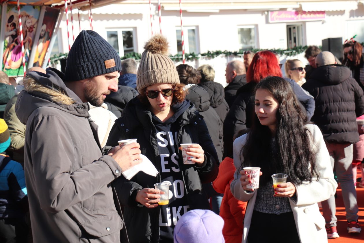 Prvi dječji doček Nove godine u Viru