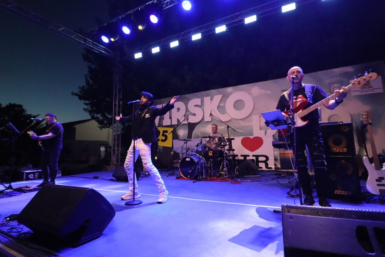 Prvi koncert Davora Borna oduševio publiku na Viru