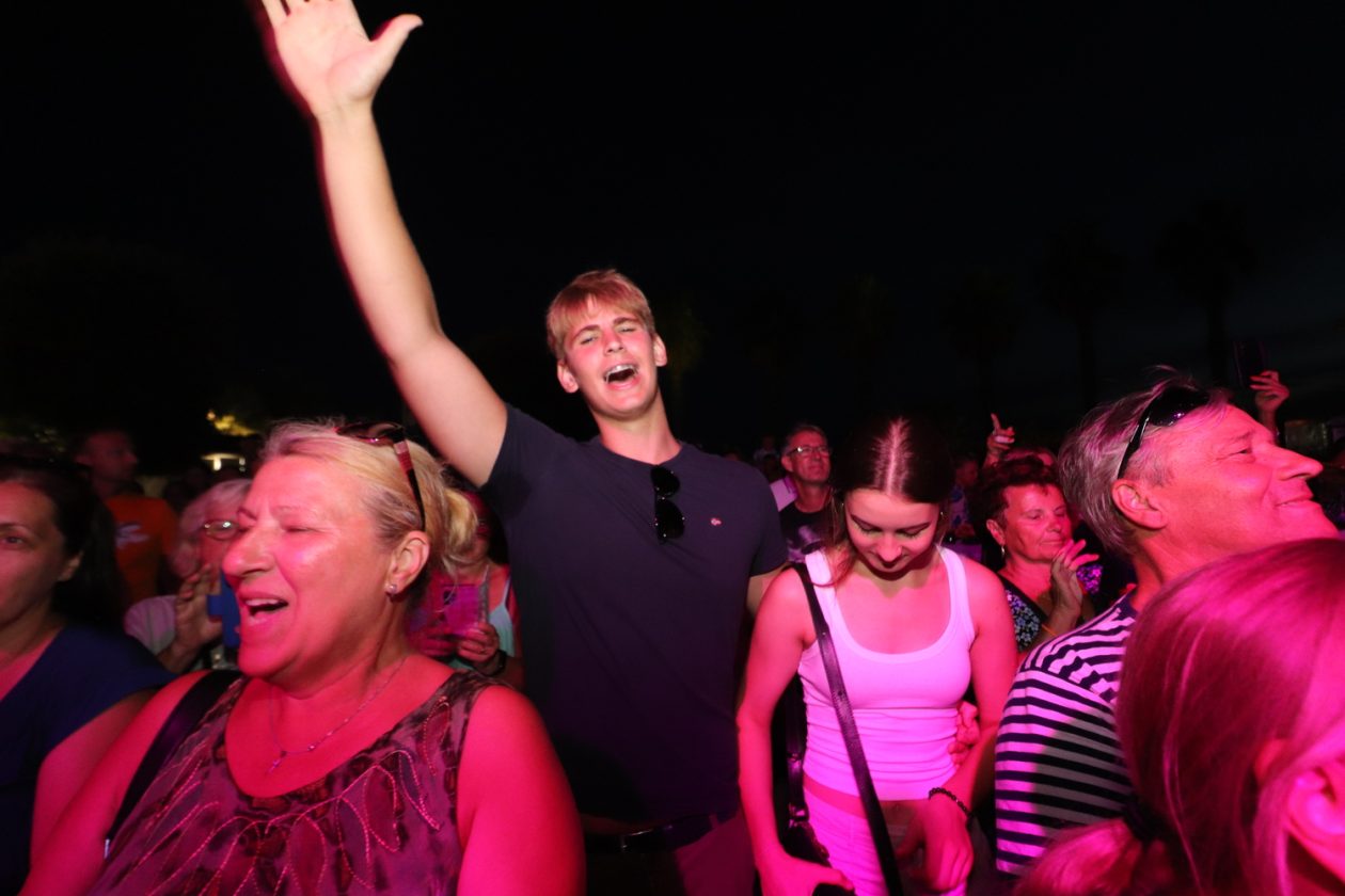 Prvi koncert Davora Borna oduševio publiku na Viru