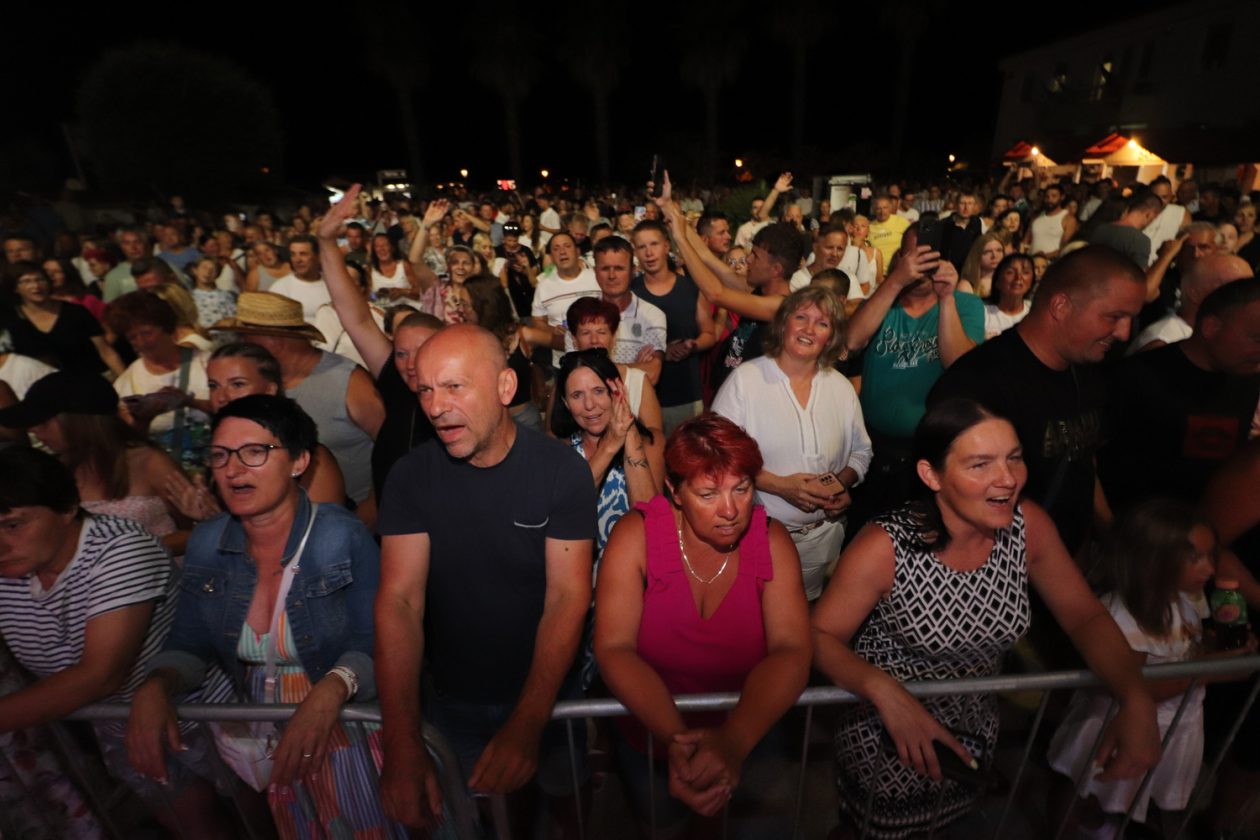 Prvi koncert Davora Borna oduševio publiku na Viru