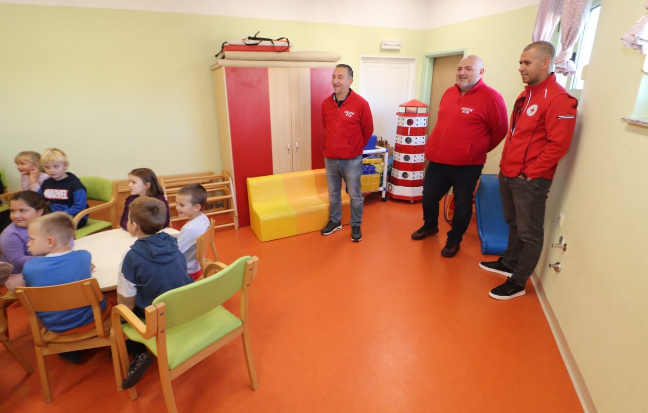 Predstavljena slikovnica Neobično putovanje Hrvatskog Crvenog križa