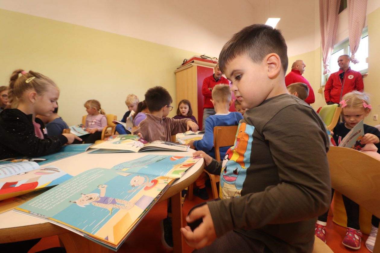 Predstavljena slikovnica Neobično putovanje Hrvatskog Crvenog križa