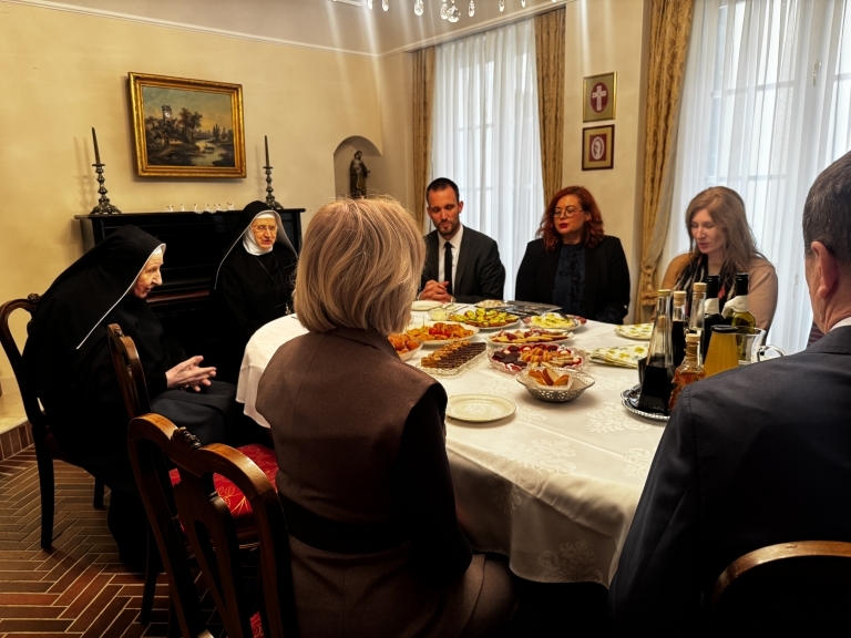 Gradonačelnik Erlić sa suradnicima posjetio benediktinke