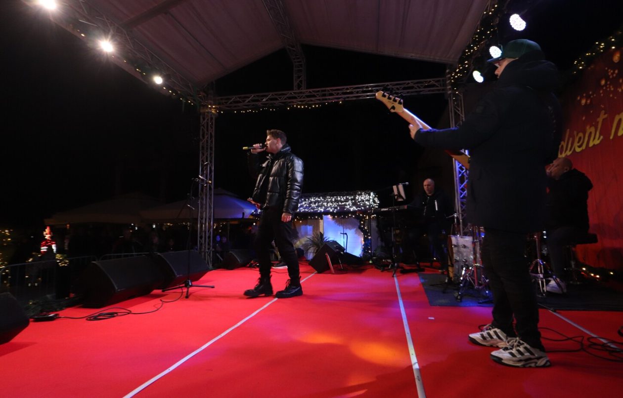 Otvoren Advent u Viru i dječje Božićno selo