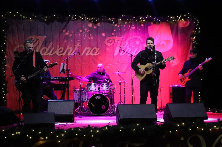 Otvoren Advent u Viru i dječje Božićno selo