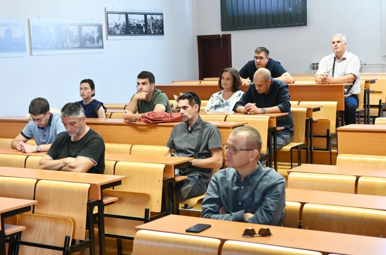 Odjel za povijest Sveučilišta u Zadru predstavio je rezultate dvogodišnjeg projekta „Istočnojadranska trgovina na jedrenjacima u 19. stoljeću – vrhunac i pad“ Odjel za povijest Sveučilišta u Zadru predstavio je rezultate dvogodišnjeg projekta „Istočnojadranska trgovina na jedrenjacima u 19. stoljeću – vrhunac i pad“