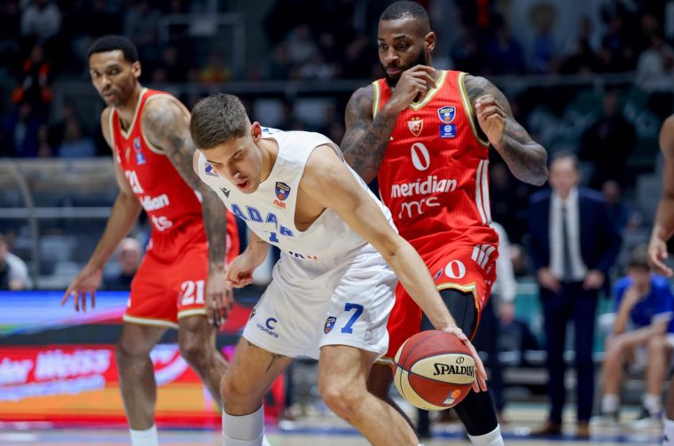 Zadar: Zadar i Crvena zvezda odigrali utakmicu 15. kola AdmiralBet ABA lige Zadar: Zadar i Crvena zvezda odigrali utakmicu 15. kola AdmiralBet ABA lige