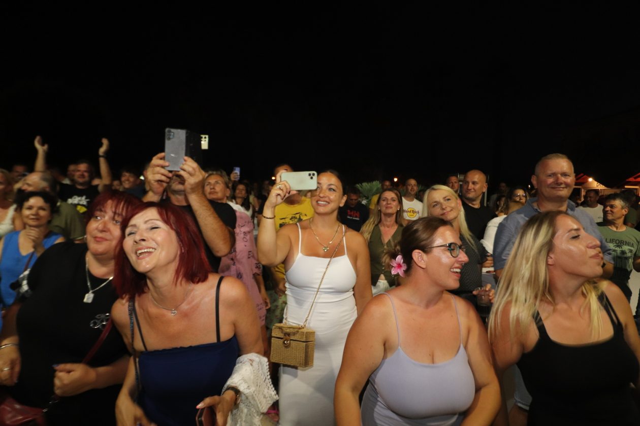 Koncert Divljih Jagoda na Viru (18)