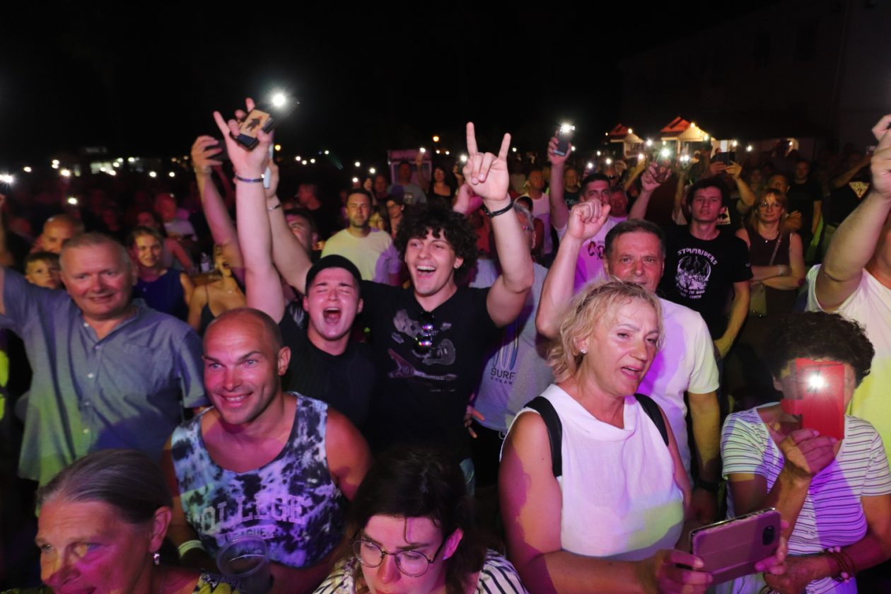 Koncert Divljih Jagoda na Viru (33)