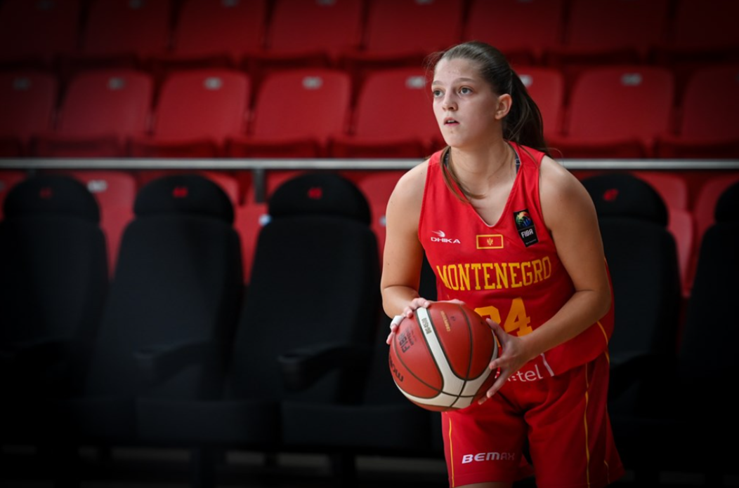 Ksenija Kuzmanović Ksenija Kuzmanović