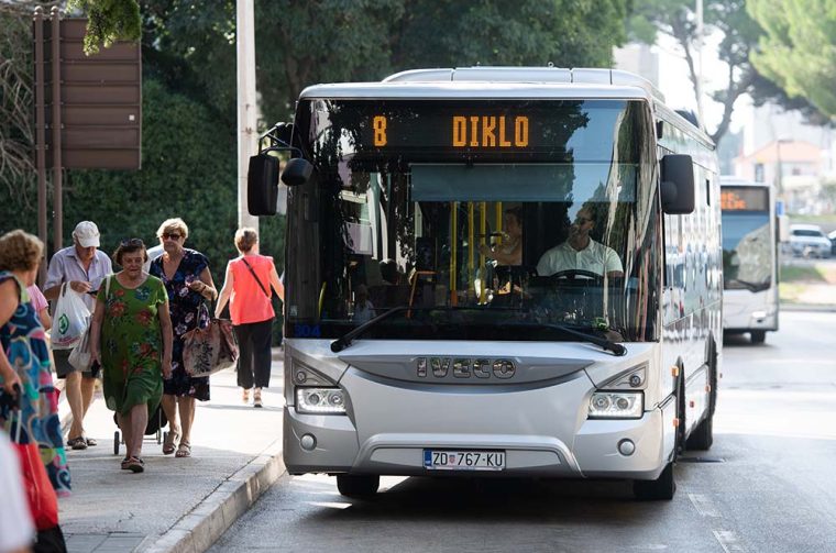 autobus diklo autobus diklo