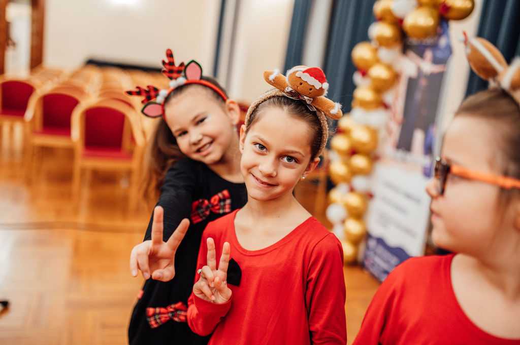 Glazbeni studio Libreto priredio humanitarni koncert Čarobni zvuci Božića Glazbeni studio Libreto priredio humanitarni koncert Čarobni zvuci Božića