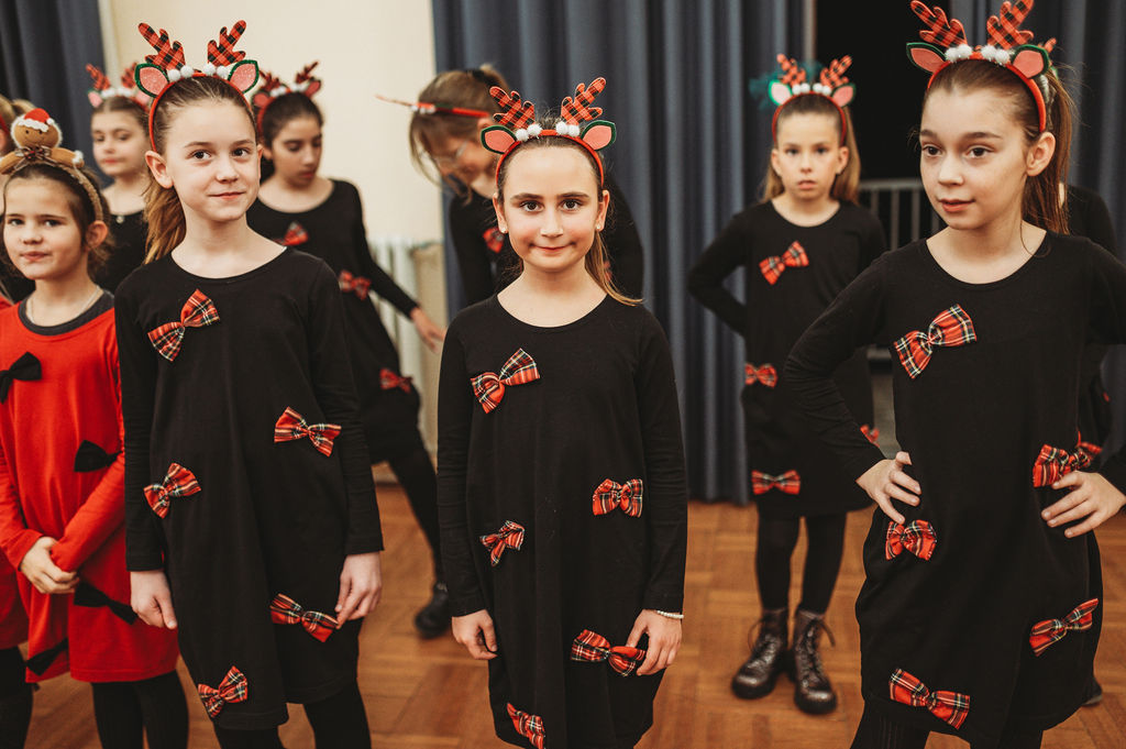 Glazbeni studio Libreto priredio humanitarni koncert Čarobni zvuci Božića Glazbeni studio Libreto priredio humanitarni koncert Čarobni zvuci Božića