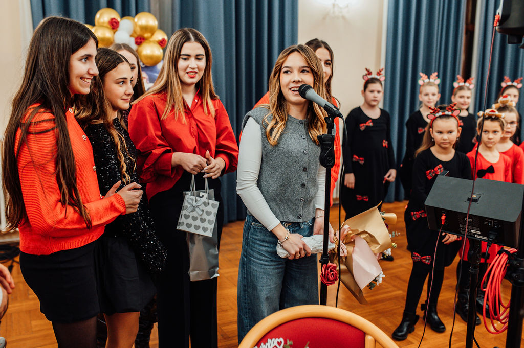 Glazbeni studio Libreto priredio humanitarni koncert Čarobni zvuci Božića Glazbeni studio Libreto priredio humanitarni koncert Čarobni zvuci Božića