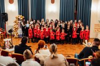 Glazbeni studio Libreto priredio humanitarni koncert Čarobni zvuci Božića Glazbeni studio Libreto priredio humanitarni koncert Čarobni zvuci Božića