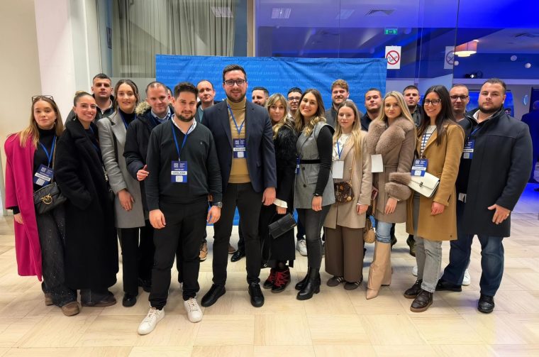 Mladež HDZ Zadar (2) Mladež HDZ Zadar (2)