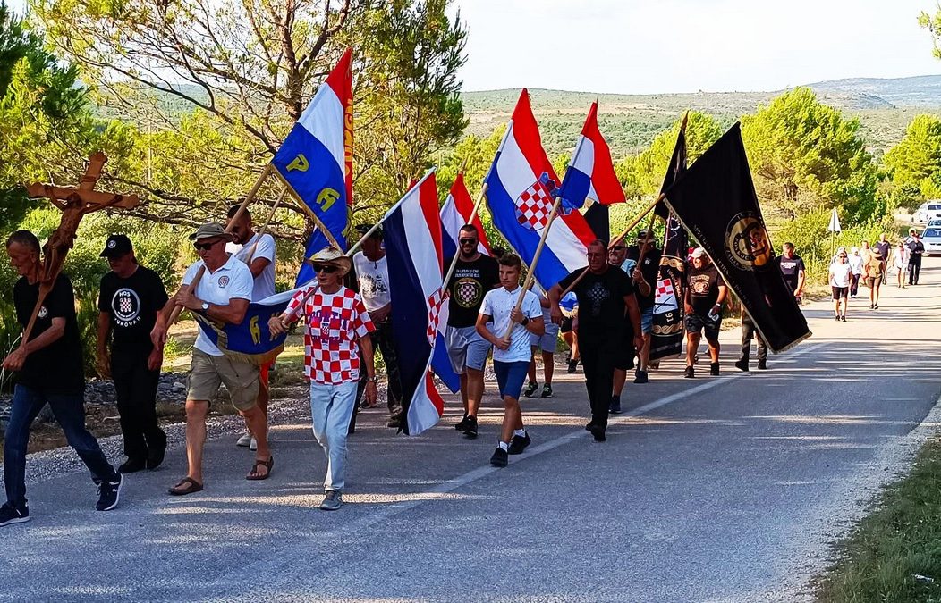 Molitvena hodnja Koracima nade u istinu Molitvena hodnja Koracima nade u istinu