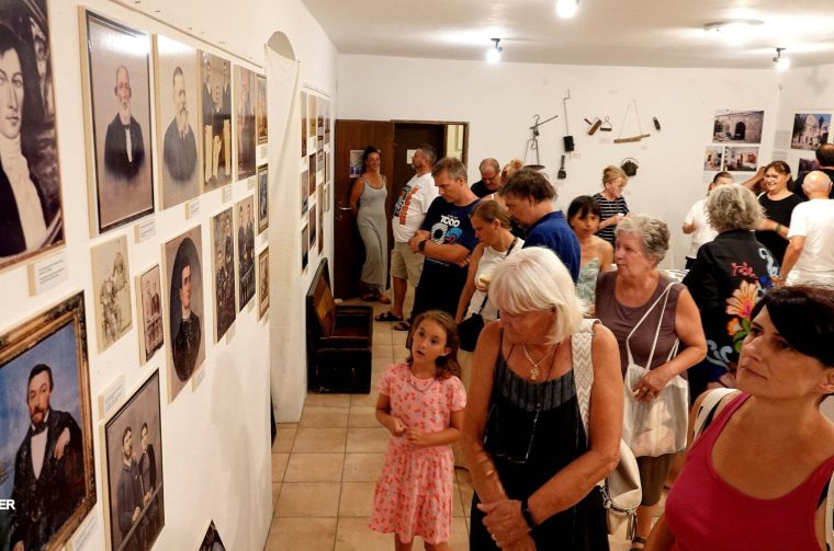 Otvorena izložba Autohtono graditeljstvo otoka Silbe 5