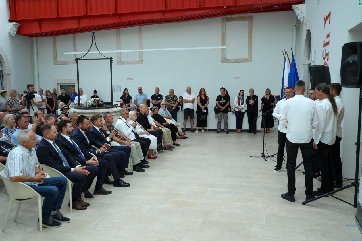 Otvorena izložba U SPOMEN NA OLUJU (1)