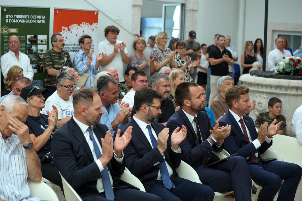 Otvorena izložba U SPOMEN NA OLUJU (15)