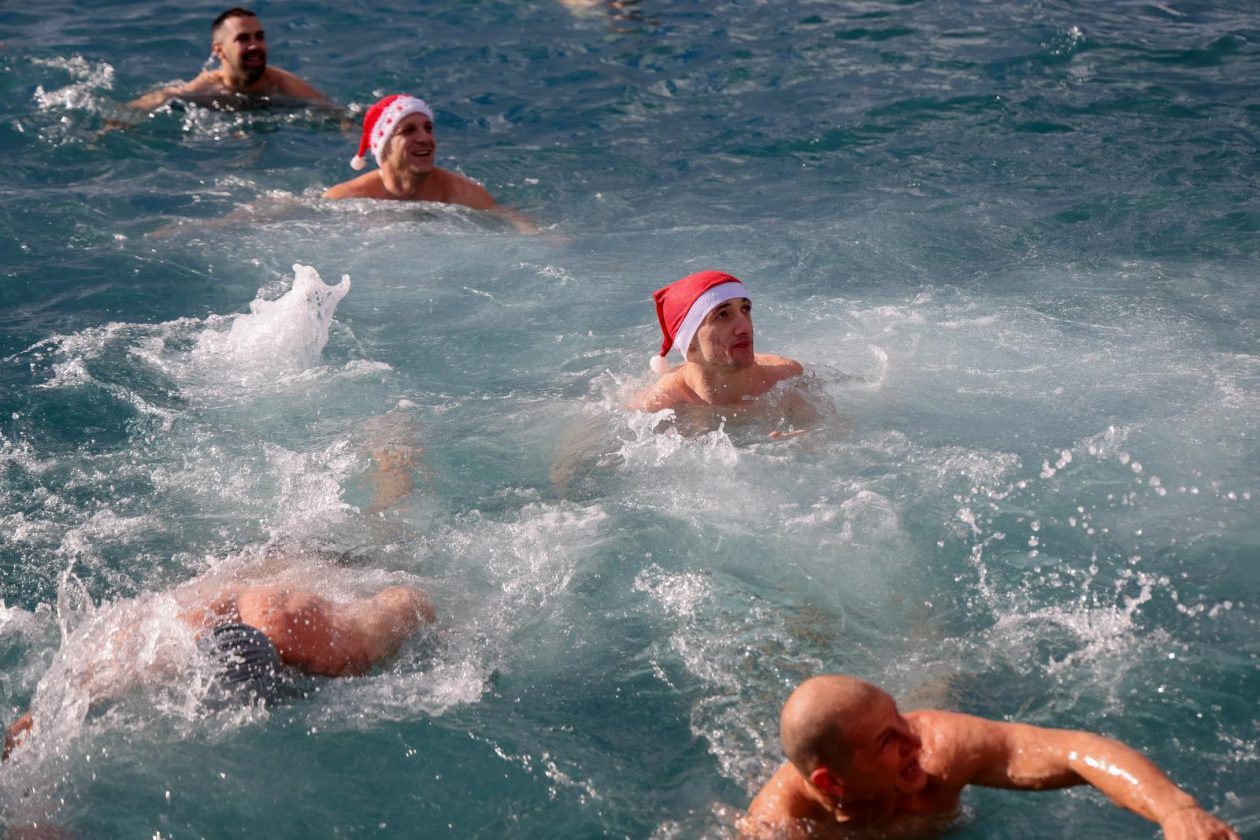 Zadar: Novogodišnje kupanje na Morskim orguljama