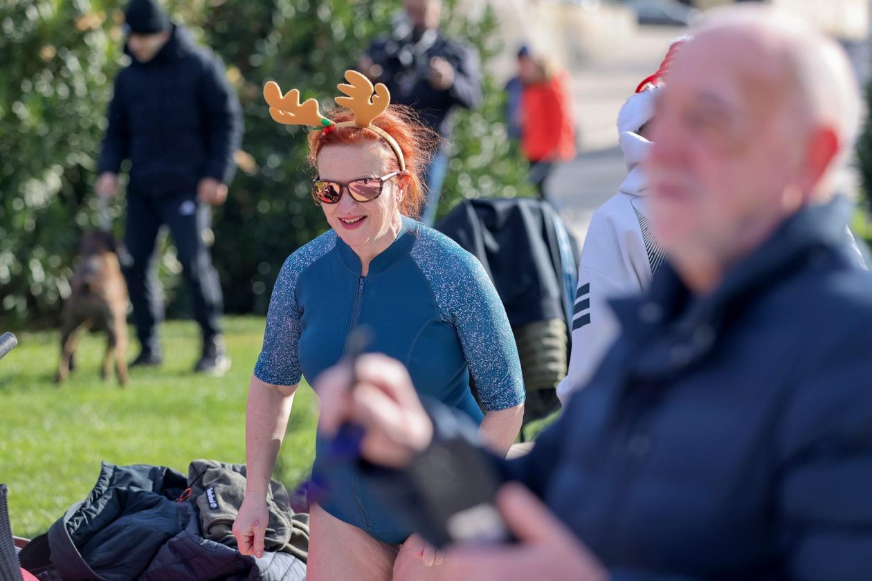 Zadar: Novogodišnje kupanje na Morskim orguljama