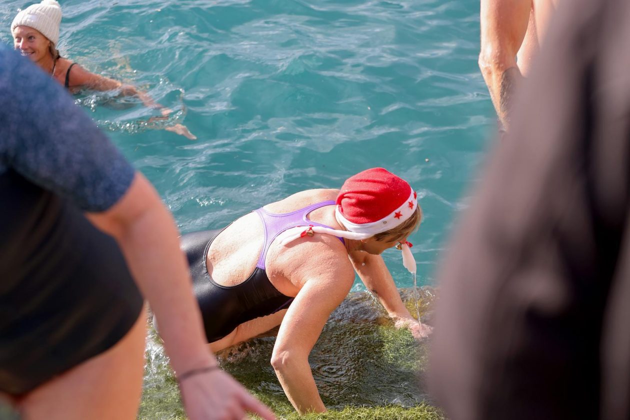 Zadar: Novogodišnje kupanje na Morskim orguljama