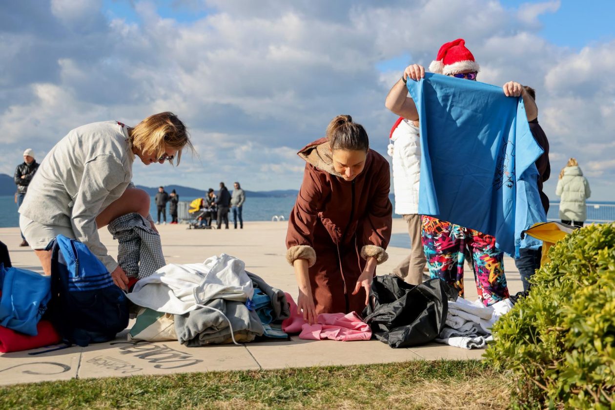 Zadar: Novogodišnje kupanje na Morskim orguljama