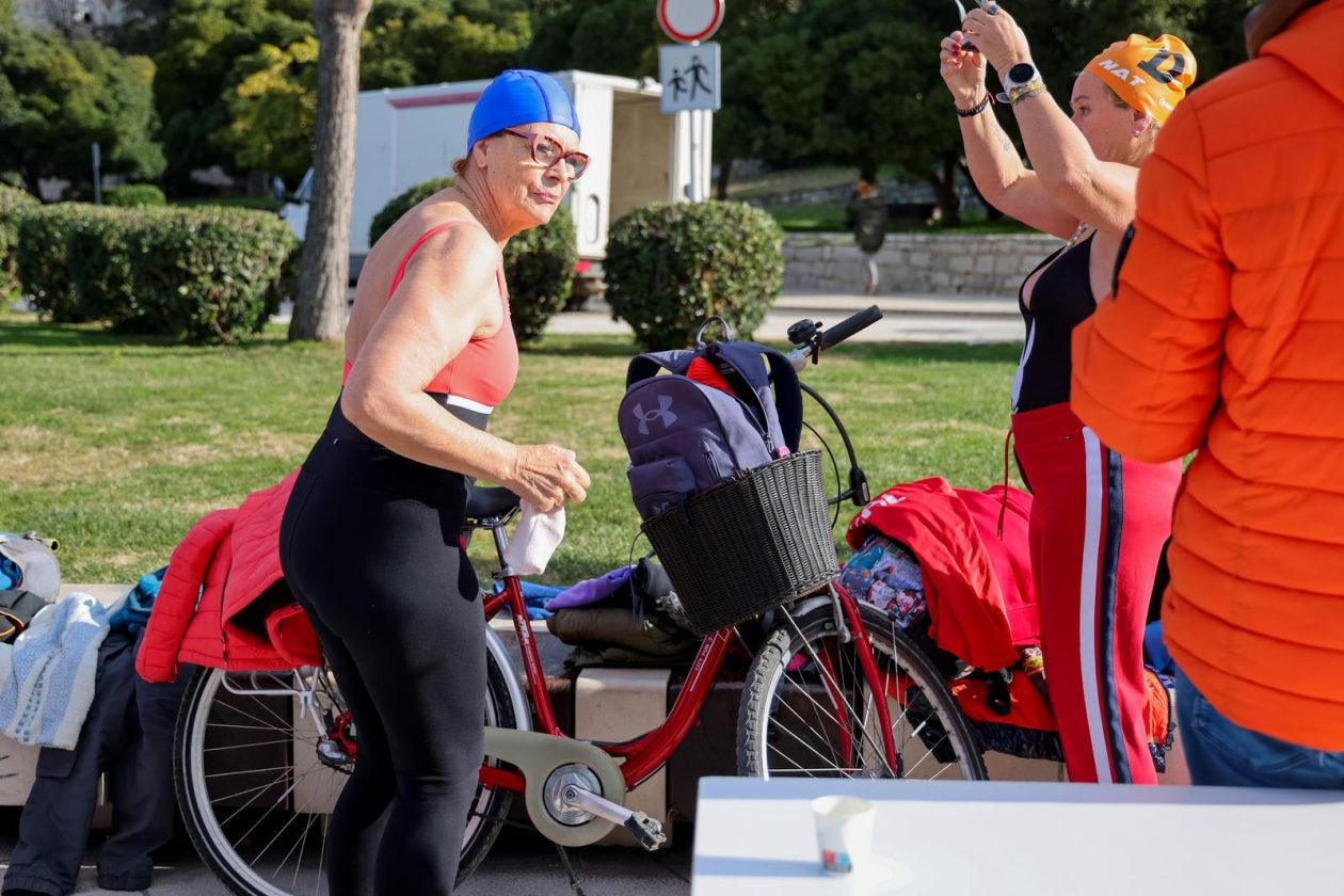 Zadar: Novogodišnje kupanje na Morskim orguljama