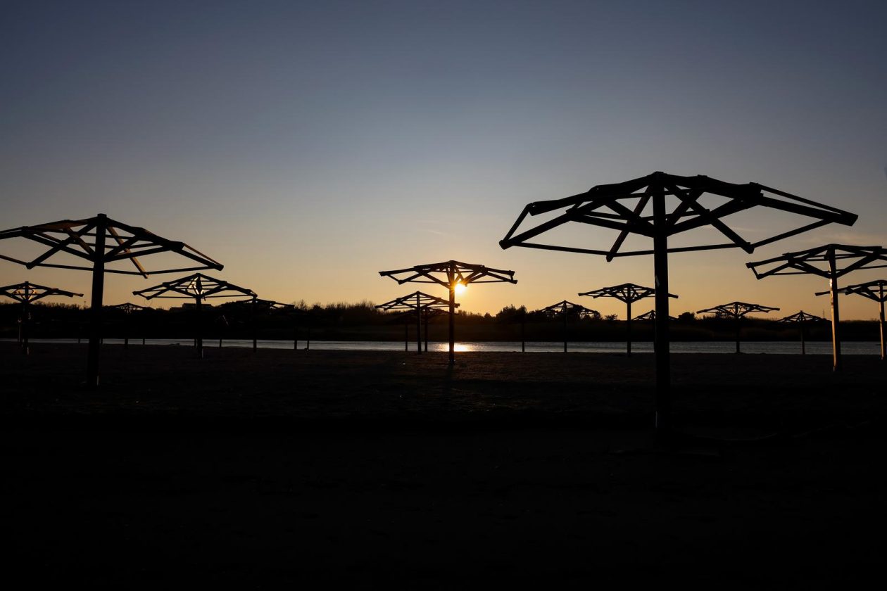 Nin: Zalazak sunca na Kraljičinoj plaži