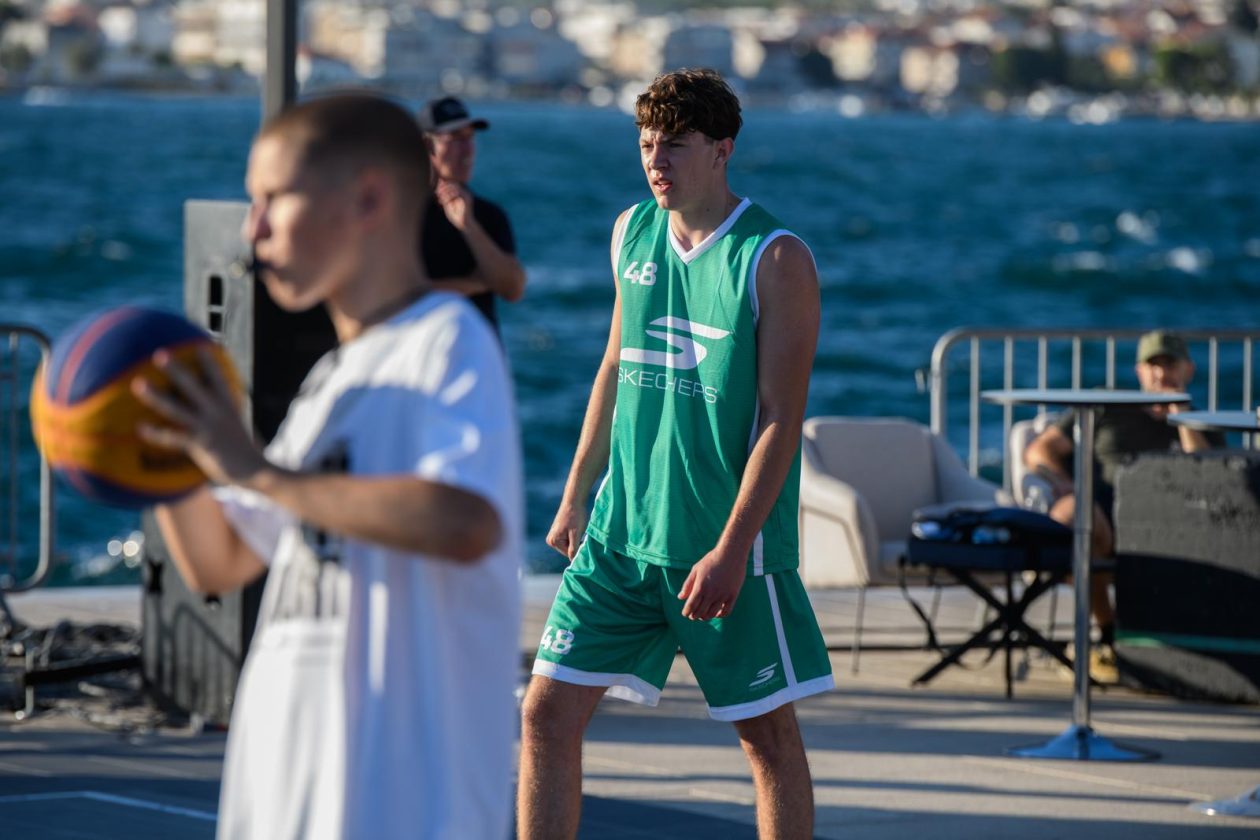 Europska turneja Skechers – Own the Court @ Pozdrav suncu
