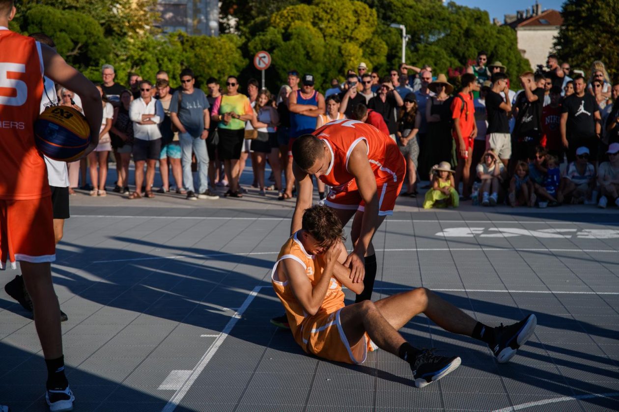 Europska turneja Skechers – Own the Court @ Pozdrav suncu