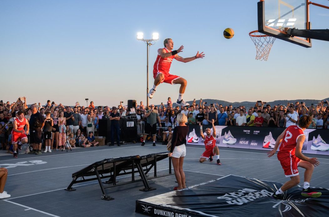 Europska turneja Skechers – Own the Court @ Pozdrav suncu