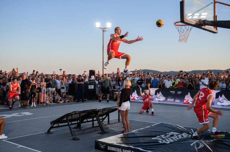 Europska turneja Skechers – Own the Court @ Pozdrav suncu