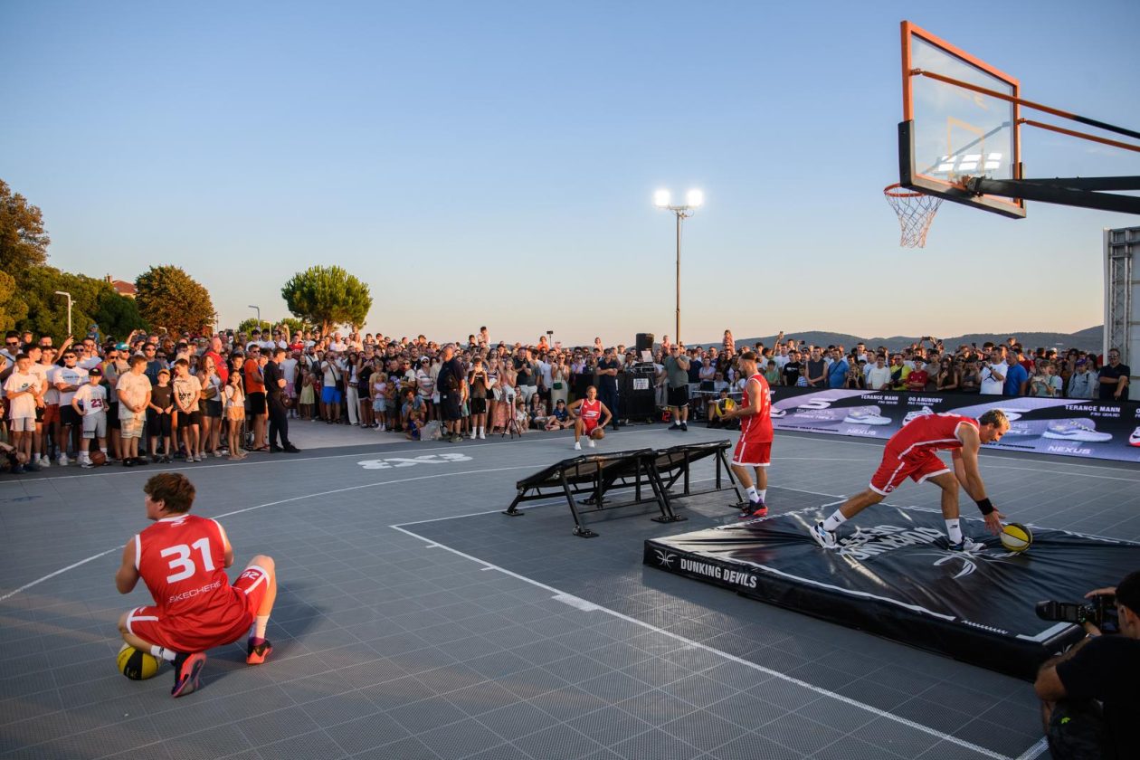 Europska turneja Skechers – Own the Court @ Pozdrav suncu