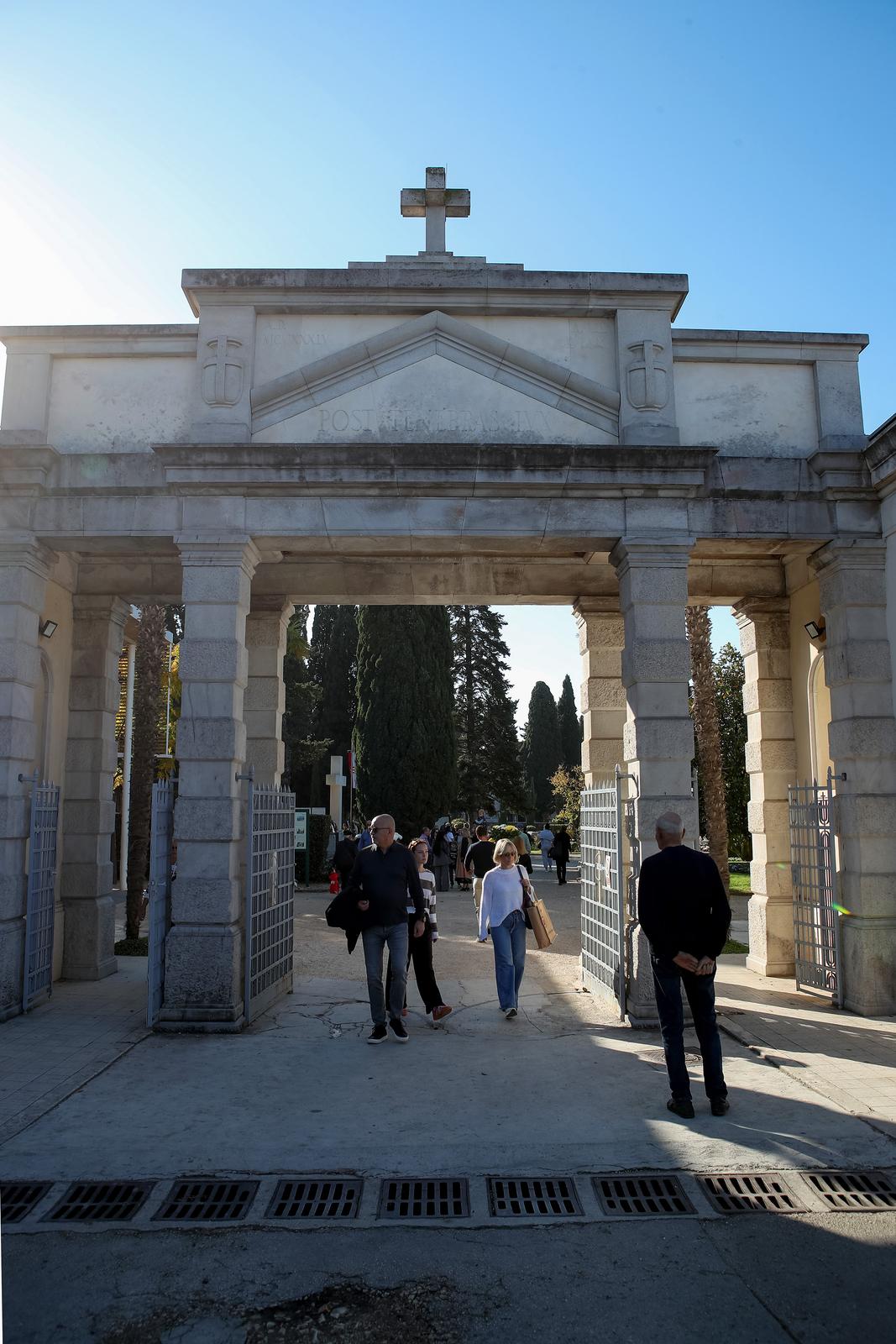 Svi sveti, Gradsko groblje Zadar