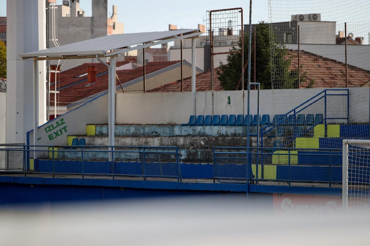 Stadion na Stanovima ostao bez dijela sjedalica i bez semafora