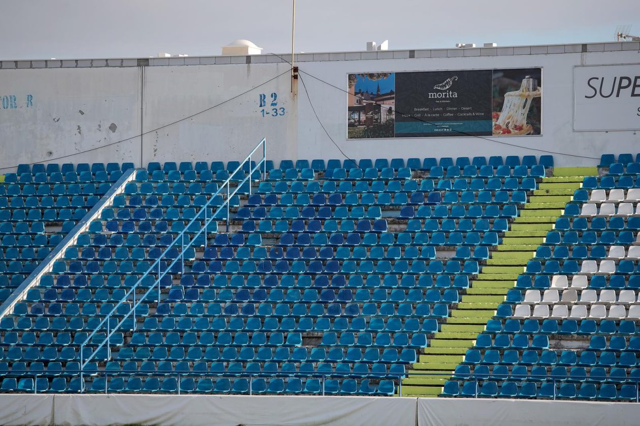 Stadion na Stanovima ostao bez dijela sjedalica i bez semafora