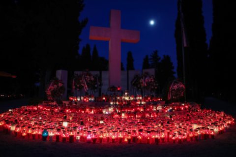 Zadar: Večernji pogled na Gradsko groblje na blagdan Svih svetih
