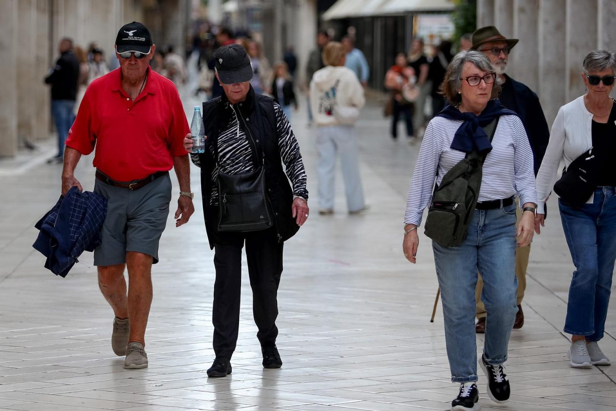 Oblačna nedjelja u gradu Zadru