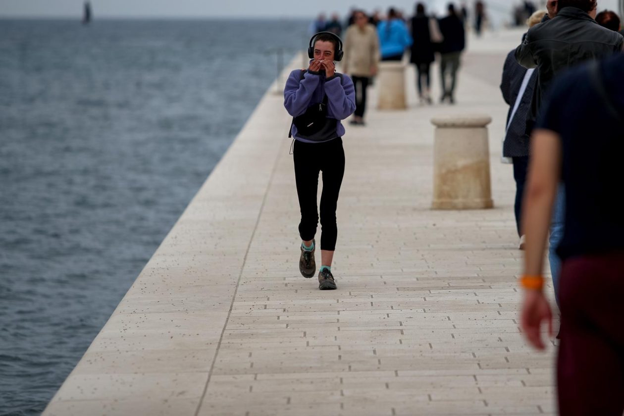 Oblačna nedjelja u gradu Zadru