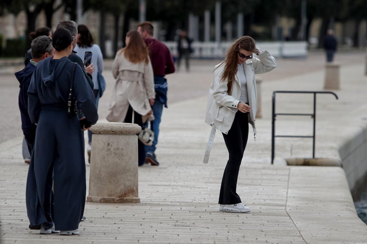 Oblačna nedjelja u gradu Zadru