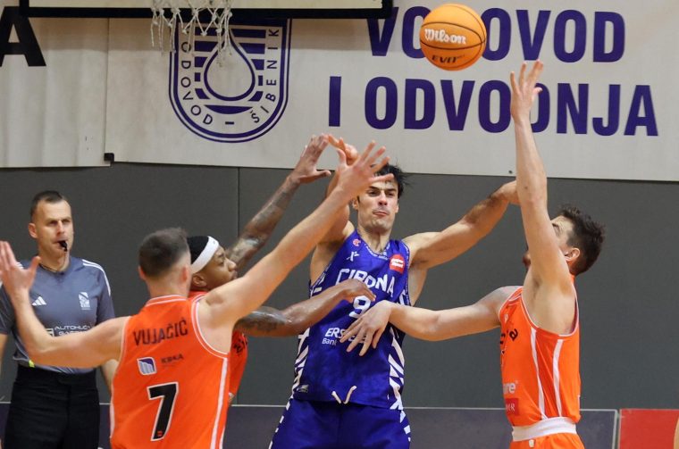 Šibenik: KK Šibenka i KK Cibona sastali se u 14. kolu SuperSport Premijer lige
