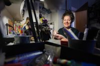 Zadar: Slikarica Bojana Vukojević izrađuje lutkice koje čuvaju duh Podvelebita