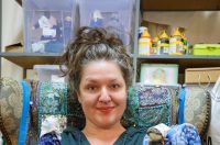 Zadar: Slikarica Bojana Vukojević izrađuje lutkice koje čuvaju duh Podvelebita