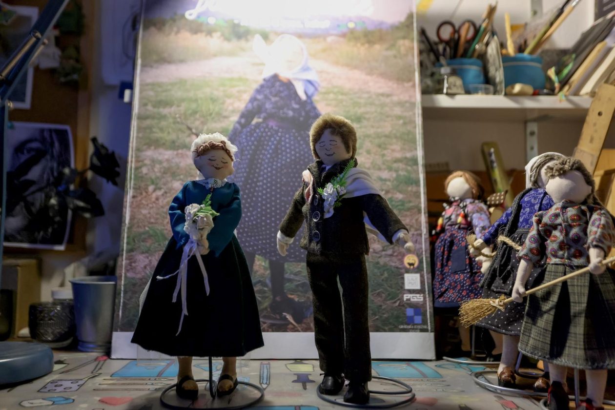 Zadar: Slikarica Bojana Vukojević izrađuje lutkice koje čuvaju duh Podvelebita