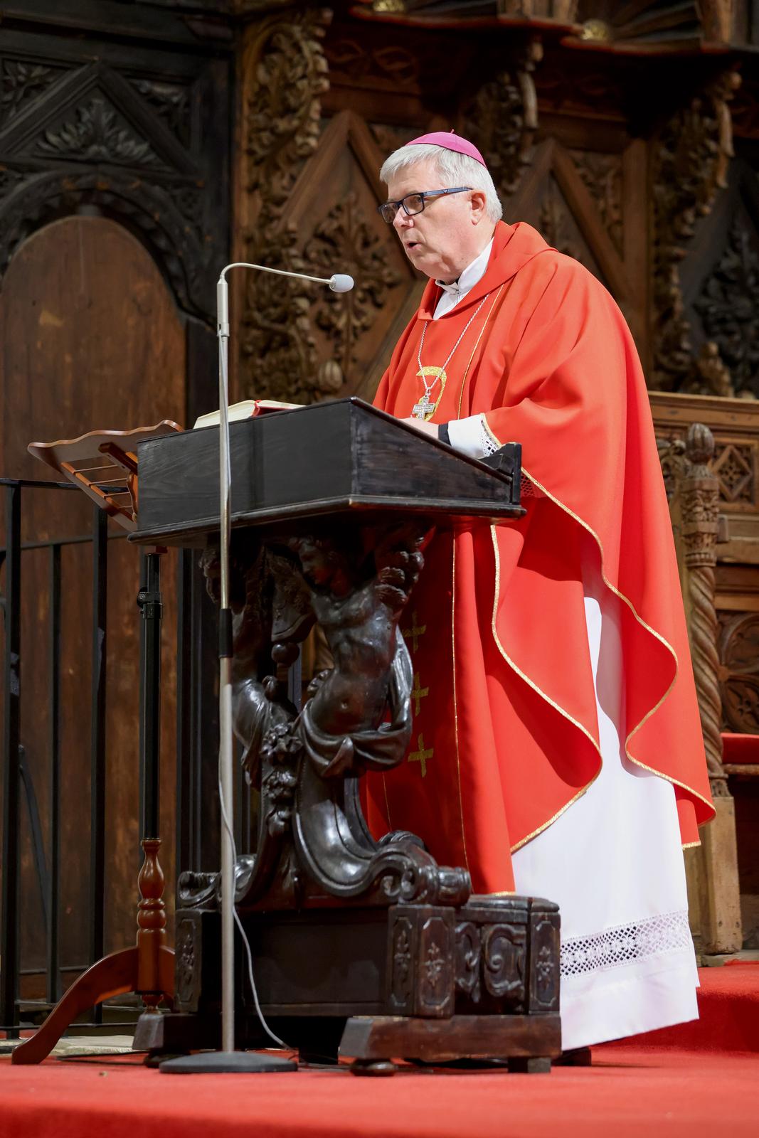 Zadar: Služba Muke Gospodnje u katedrali Sv. Stošije