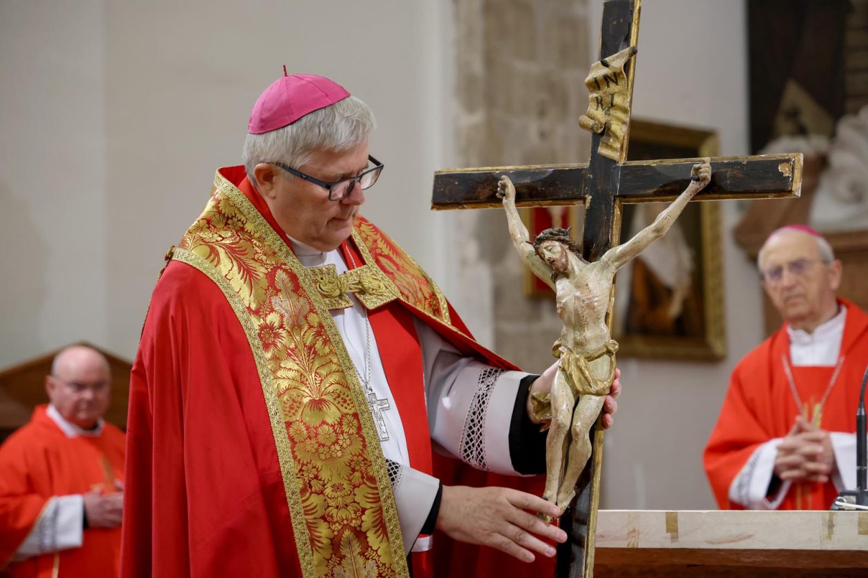 Zadar: Služba Muke Gospodnje u katedrali Sv. Stošije