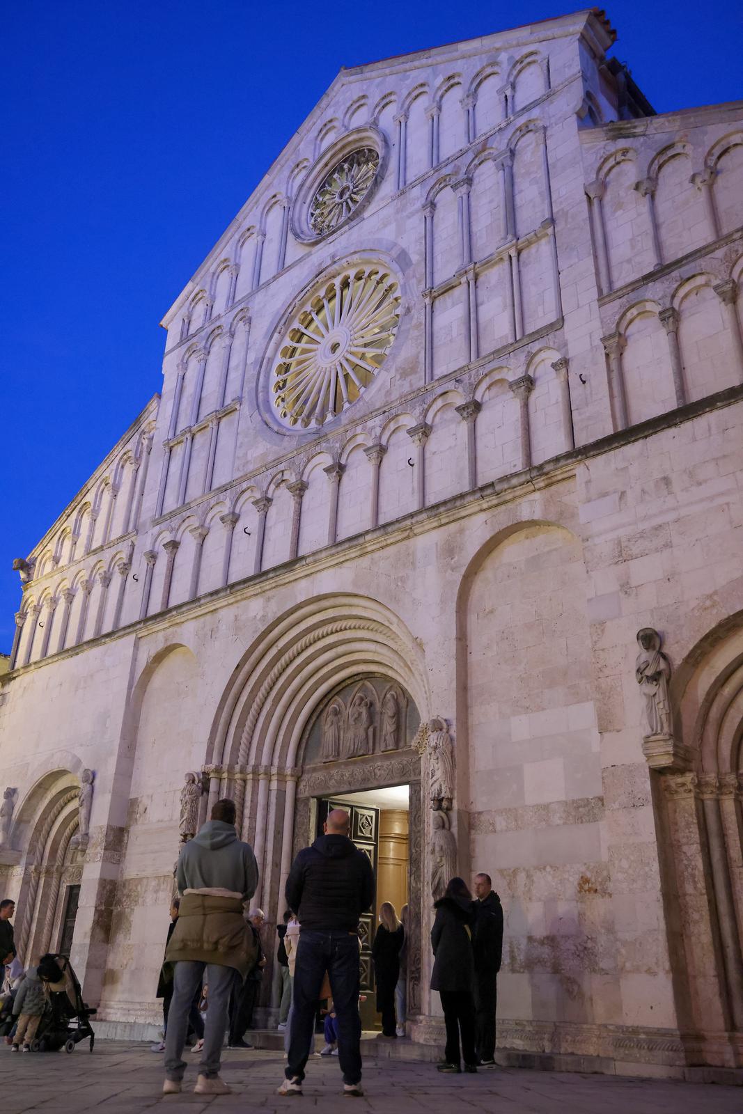 Zadar: Služba Muke Gospodnje u katedrali Sv. Stošije
