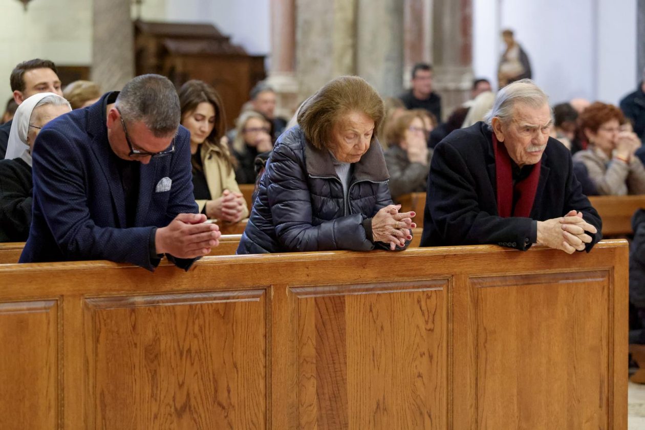 Zadar: Služba Muke Gospodnje u katedrali Sv. Stošije